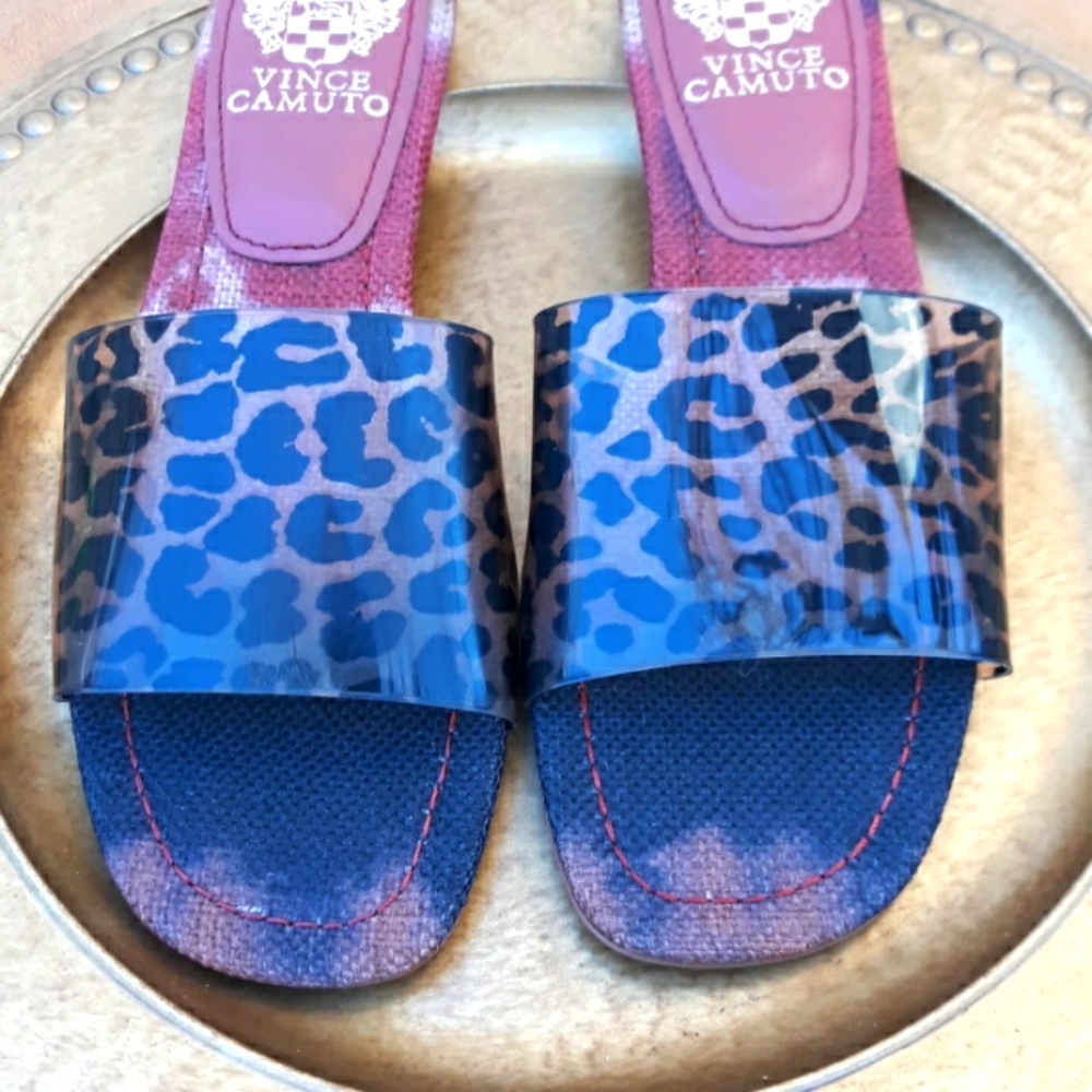 NWT VINCE CAMUTO PRTINDAL SLIDE SANDAL - Picture 2 of 8